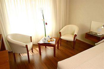 Hotel Quorum Golf, Tenis & Spa Cordoba Dış mekan fotoğraf